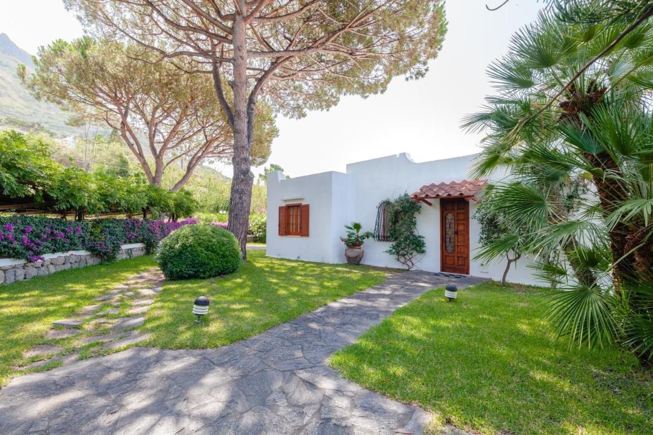 Villetta Con Giardino Esclusivo Di 1000 Mq, Piscina, Tennis, Calcio, Bocce Forio  ภายนอก รูปภาพ