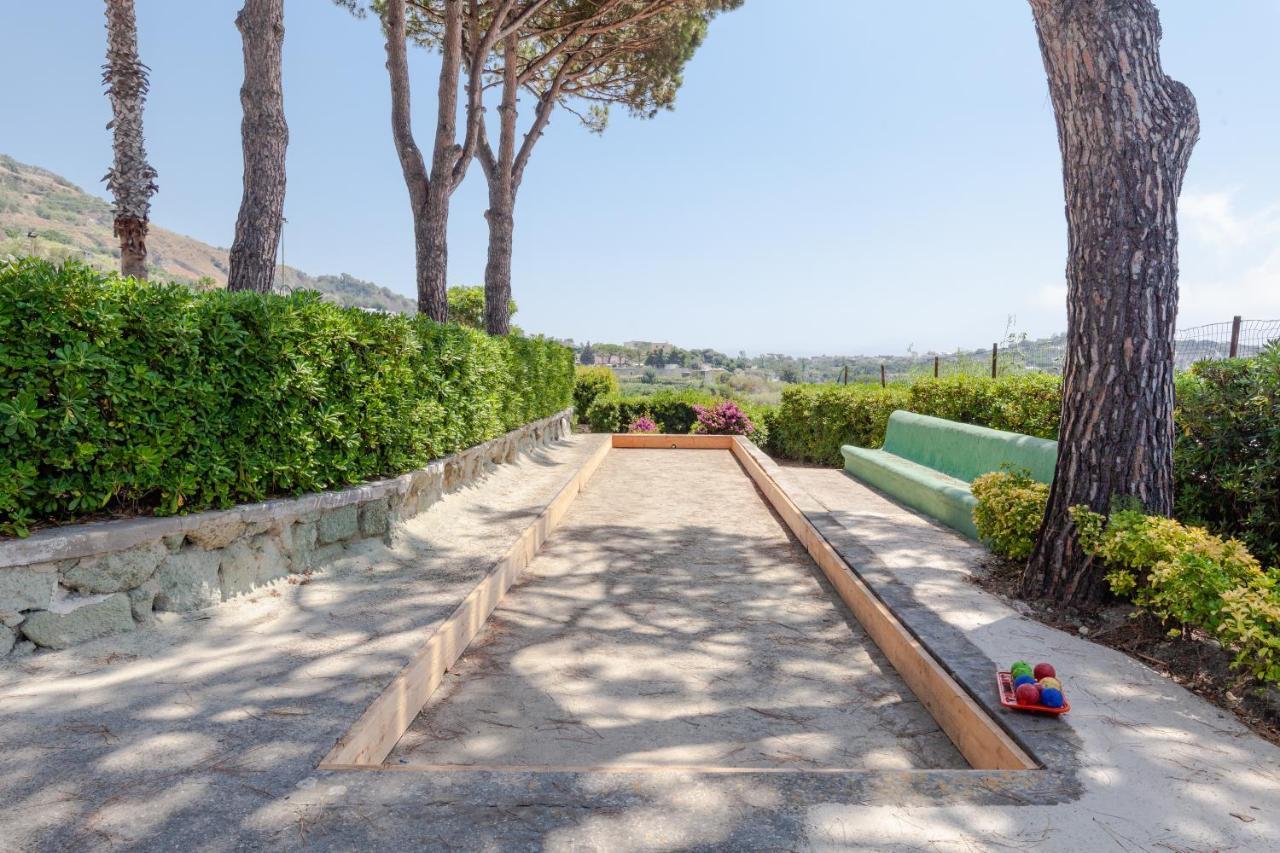Villetta Con Giardino Esclusivo Di 1000 Mq, Piscina, Tennis, Calcio, Bocce Forio  ภายนอก รูปภาพ