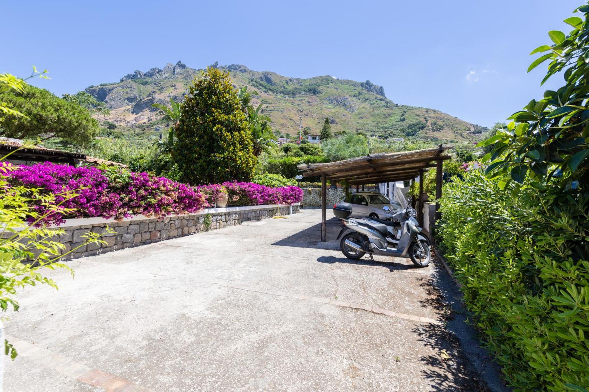 Villetta Con Giardino Esclusivo Di 1000 Mq, Piscina, Tennis, Calcio, Bocce Forio  ภายนอก รูปภาพ