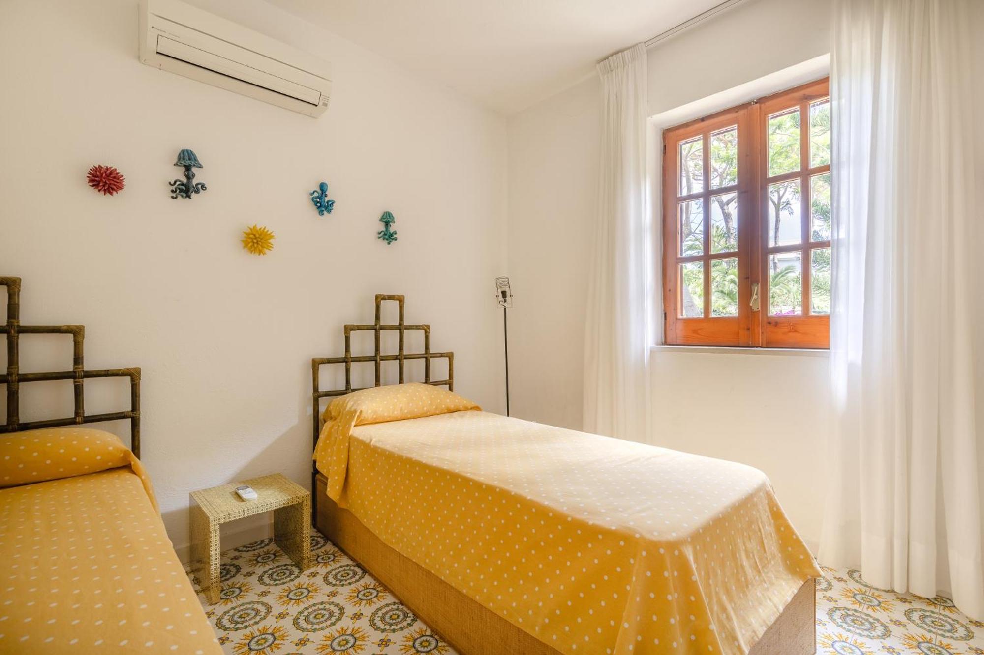 Villetta Con Giardino Esclusivo Di 1000 Mq, Piscina, Tennis, Calcio, Bocce Forio  ภายนอก รูปภาพ