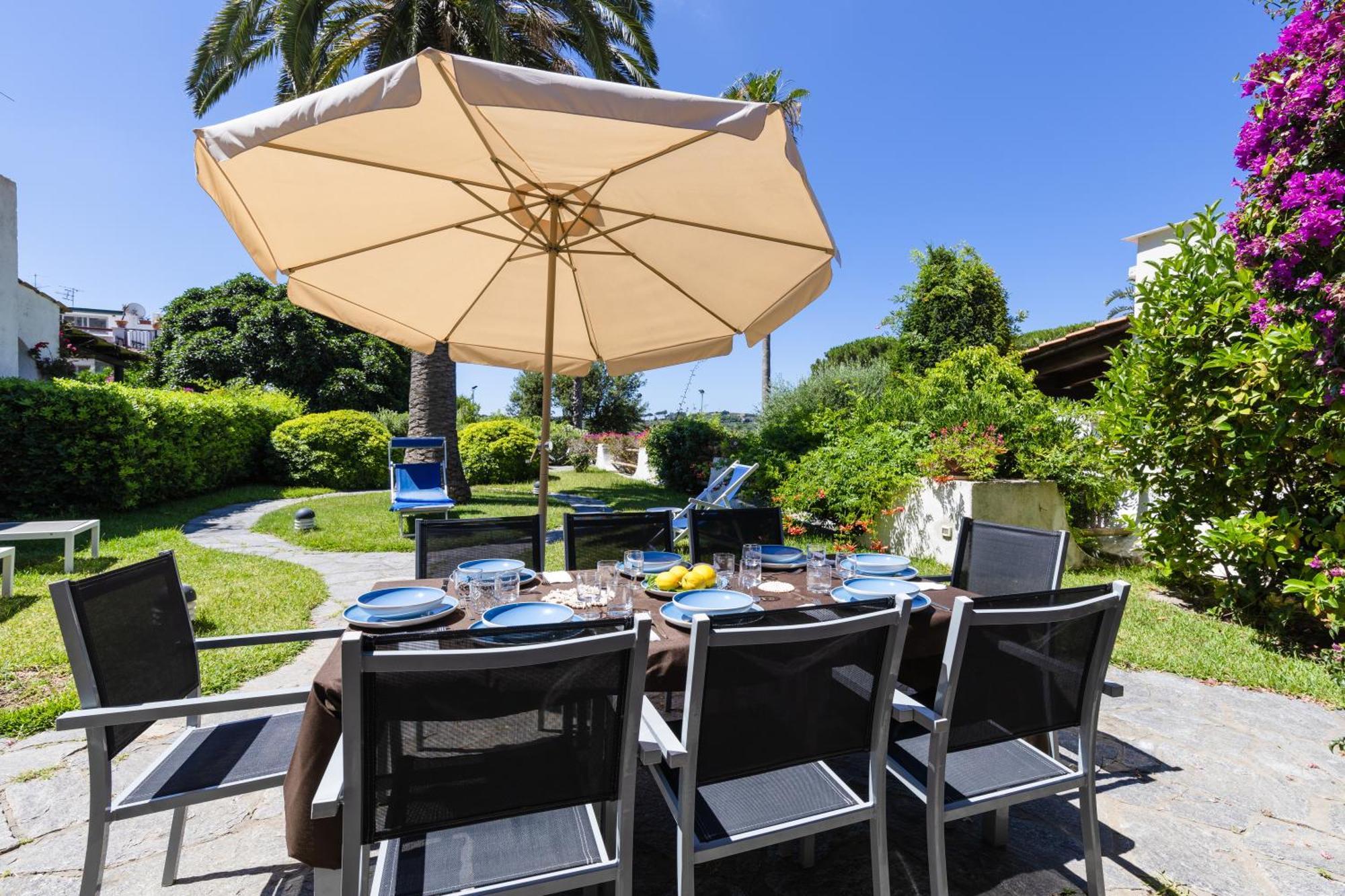 Villetta Con Giardino Esclusivo Di 1000 Mq, Piscina, Tennis, Calcio, Bocce Forio  ภายนอก รูปภาพ
